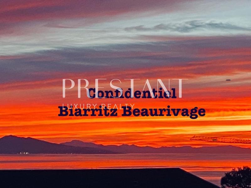 Maison - 250 m² - 8 pièces