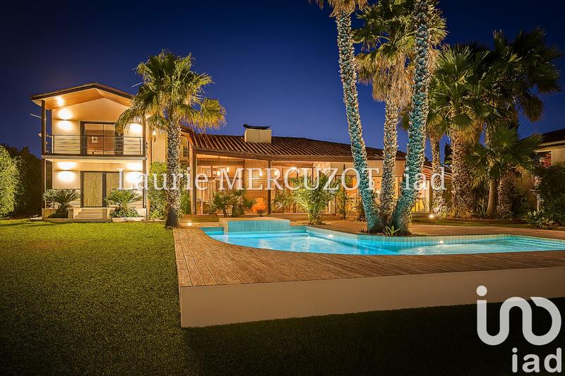 Maison de maîtres - 260 m² - 7 pièces