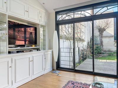 Maison bourgeoise - 334 m² - 13 pièces