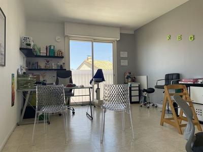 Bureau - 22 m² - 1 pièce