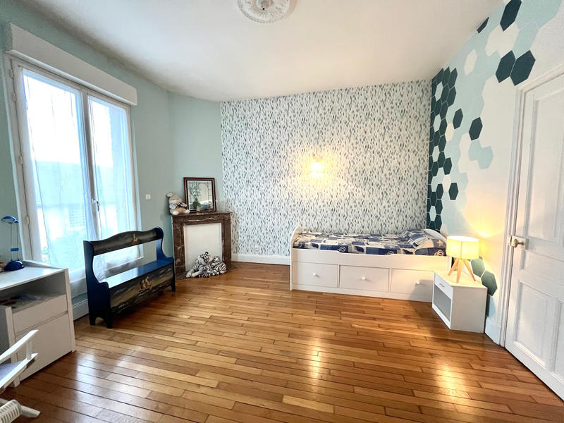 Maison - 310 m² - 12 pièces