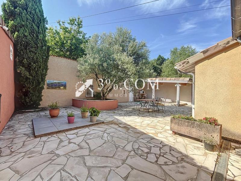 Maison - 182 m² - 8 pièces