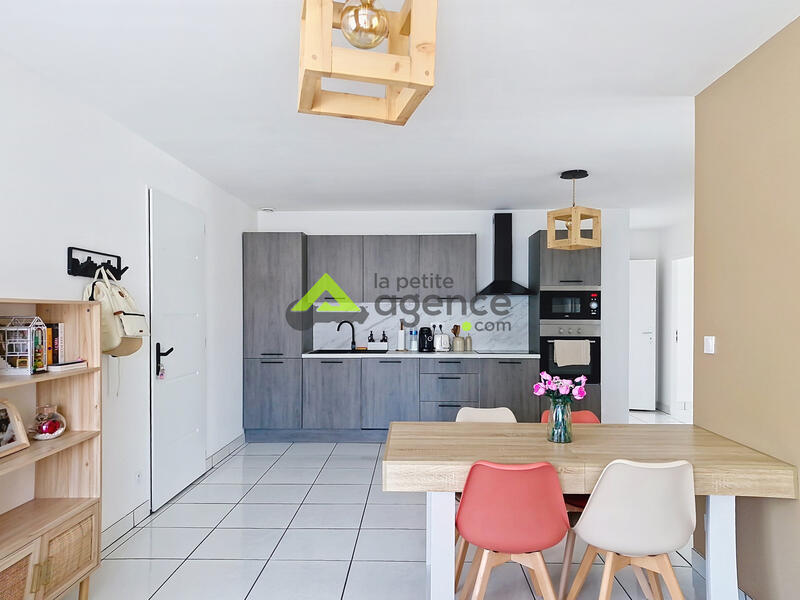 Maison - 85 m² - 4 pièces