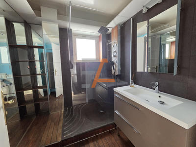 Appartement - 103 m² - 6 pièces