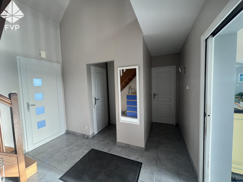 Maison - 185 m² - 8 pièces