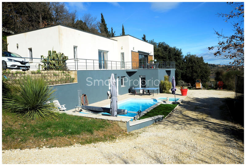 Villa - 240 m² - 9 pièces