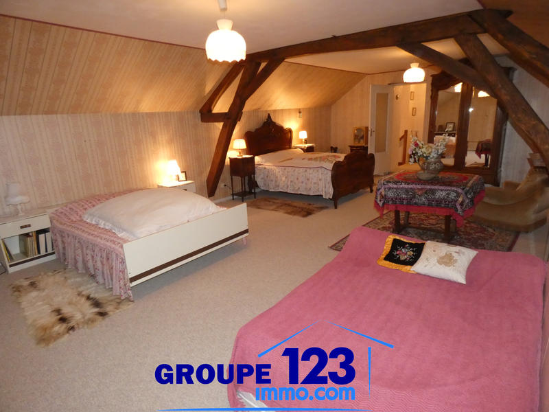 Maison - 180 m² - 5 pièces