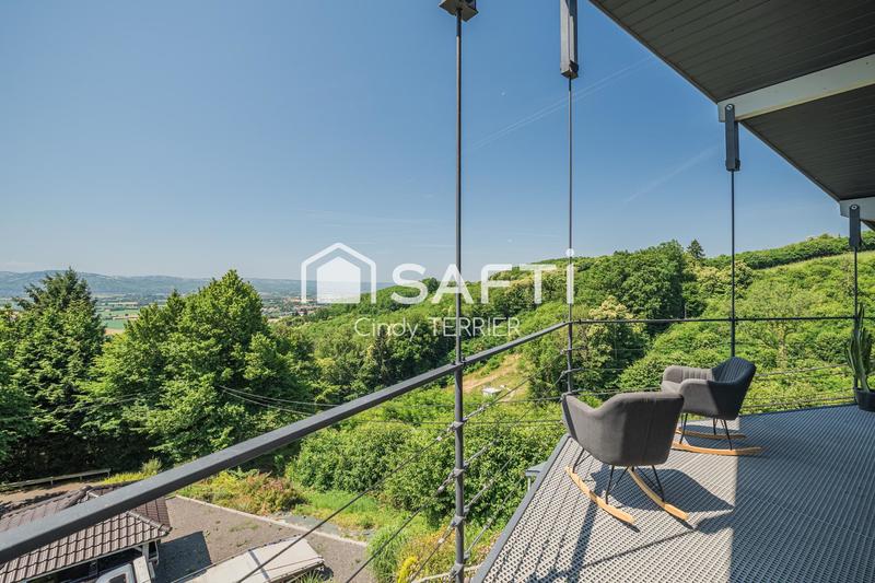 Maison - 277 m² - 7 pièces