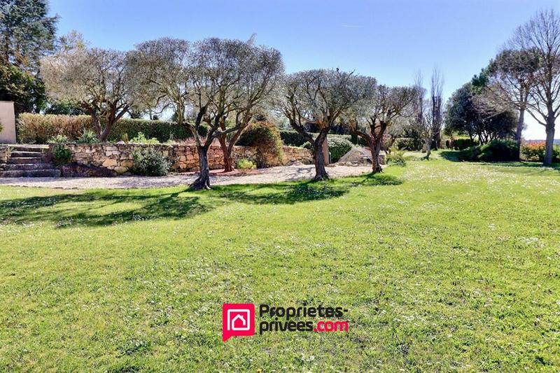 Villa - 203 m² - 6 pièces