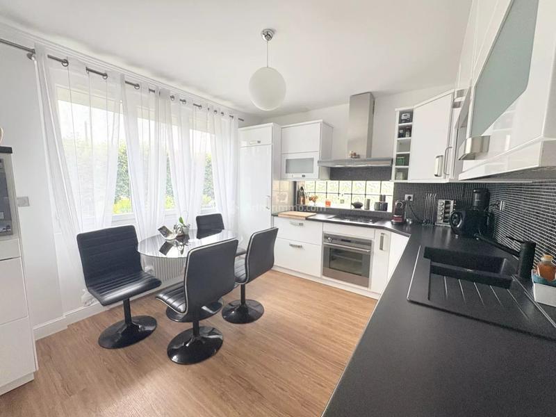 Maison - 175 m² - 5 pièces