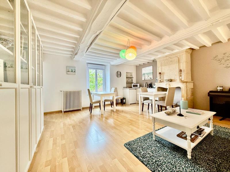 Demeure - 370 m² - 16 pièces