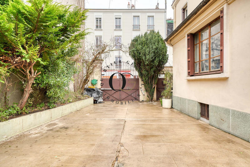 Maison - 200 m² - 8 pièces