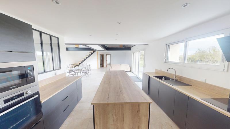 Maison ancienne - 214 m² - 7 pièces