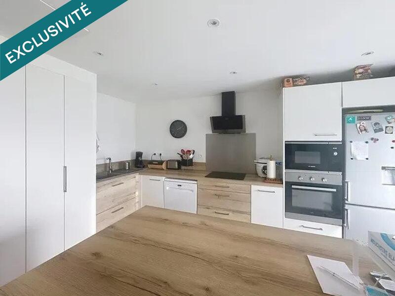 Maison - 93 m² - 5 pièces