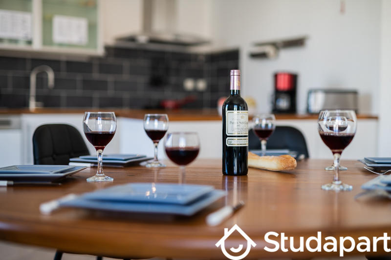 Appartement - 100 m² - 4 pièces