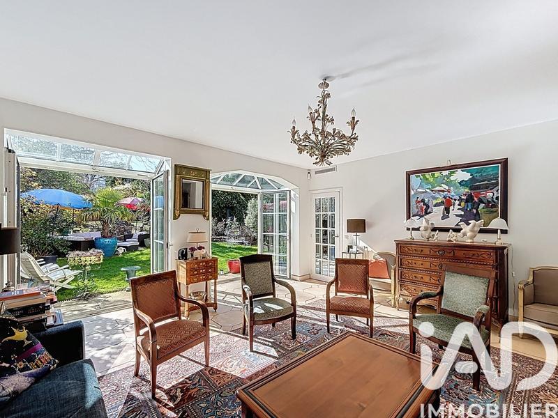 Maison - 200 m² - 6 pièces