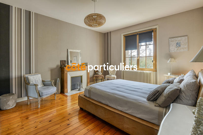 Maison de maîtres - 394 m² - 12 pièces