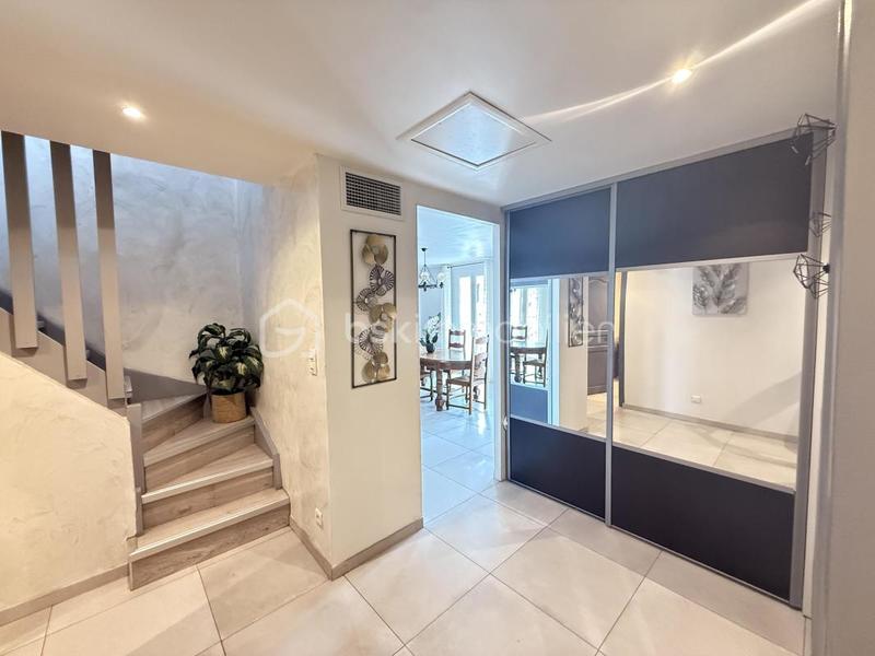 Appartement - 82 m² - 3 pièces