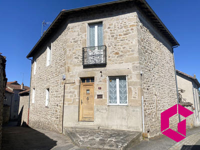 Maison ancienne - 209 m² - 8 pièces