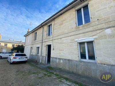 Immeuble - 123 m² - 8 pièces