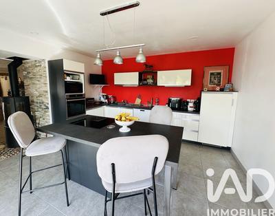Maison - 97 m² - 5 pièces
