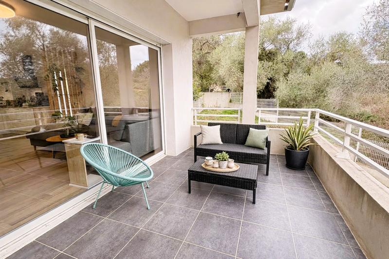 Appartement - 93 m² - 4 pièces