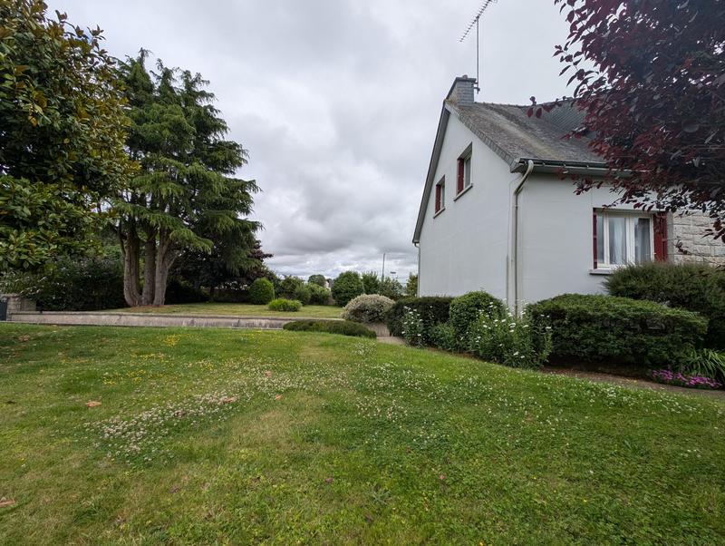 Maison - 142 m² - 9 pièces