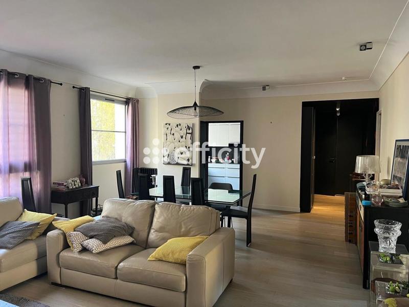 Appartement - 108 m² - 5 pièces