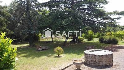 Maison - 197 m² - 8 pièces