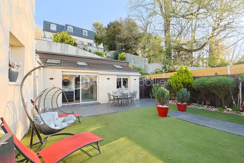 Maison de ville - 110 m² - 5 pièces