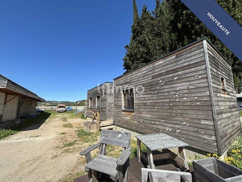 Local commercial - 205 m² - 3 pièces