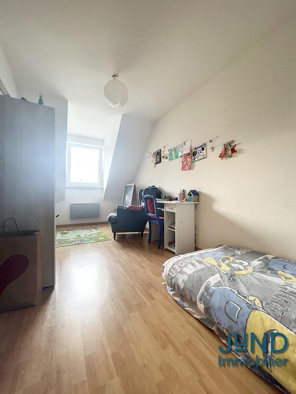 Maison - 94 m² - 5 pièces