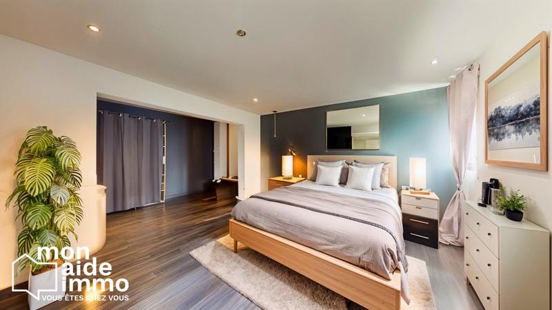 Maison - 249 m² - 7 pièces