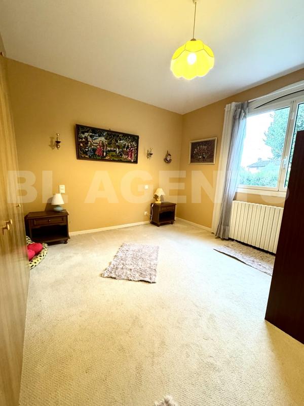 Maison traditionnelle - 187 m² - 6 pièces