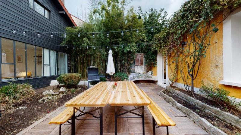 Chambre - 11 m² - 14 pièces