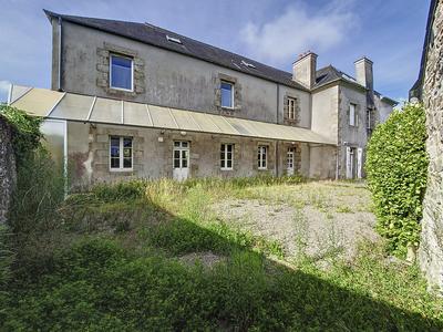 Maison ancienne - 382 m² - 18 pièces