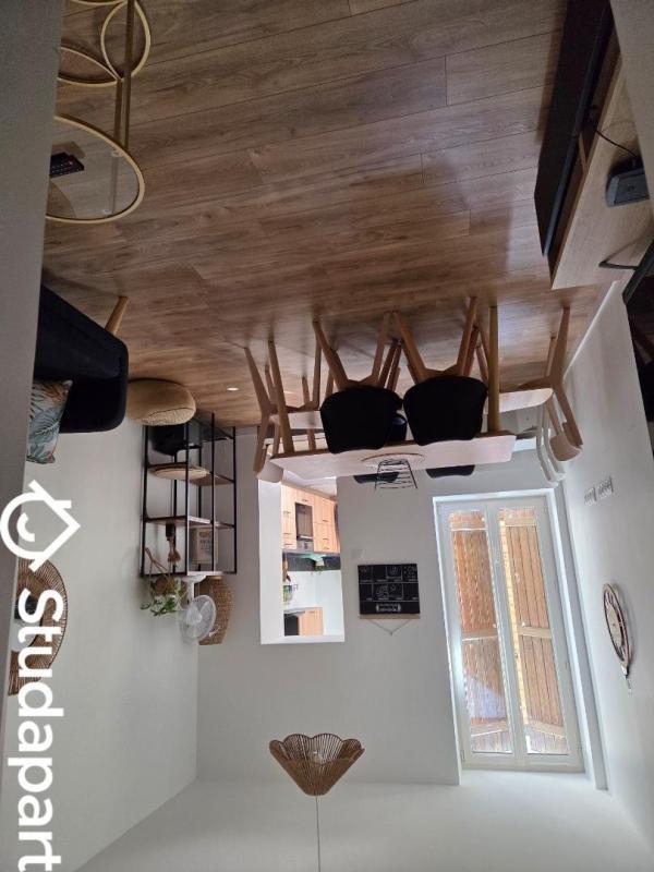 Chambre - 10 m² - 1 pièce