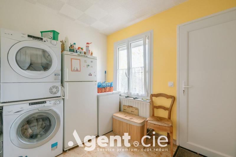 Maison - 184 m² - 7 pièces