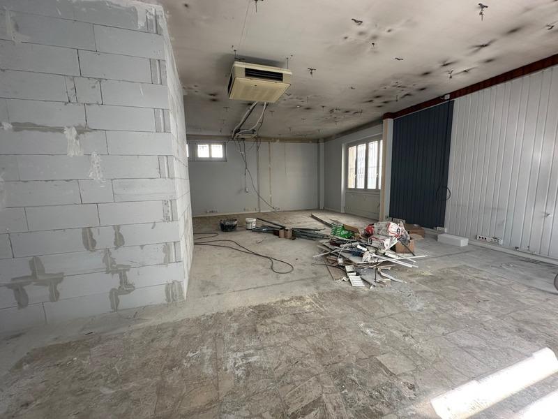 Local commercial - 70 m² - 3 pièces