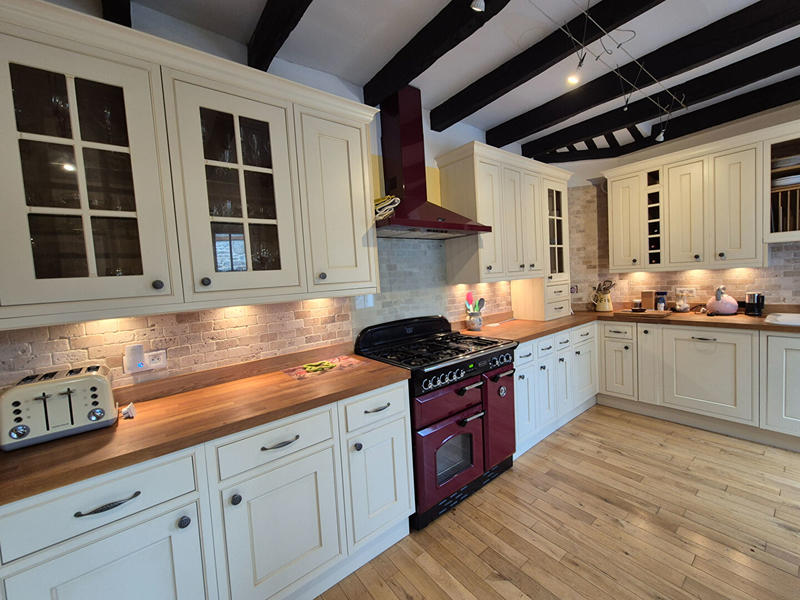 Maison - 226 m² - 9 pièces