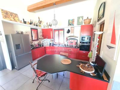 Maison - 230 m² - 5 pièces