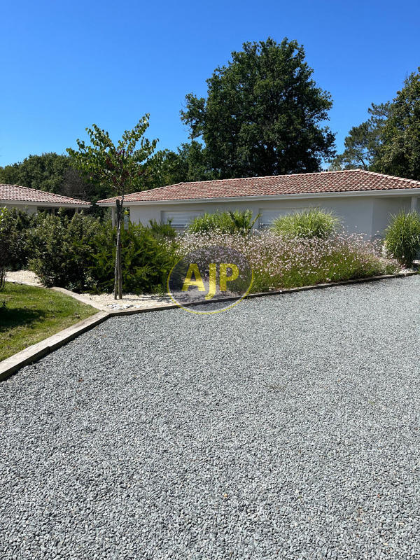 Maison - 191 m² - 5 pièces