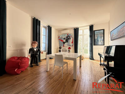 Maison - 280 m² - 7 pièces