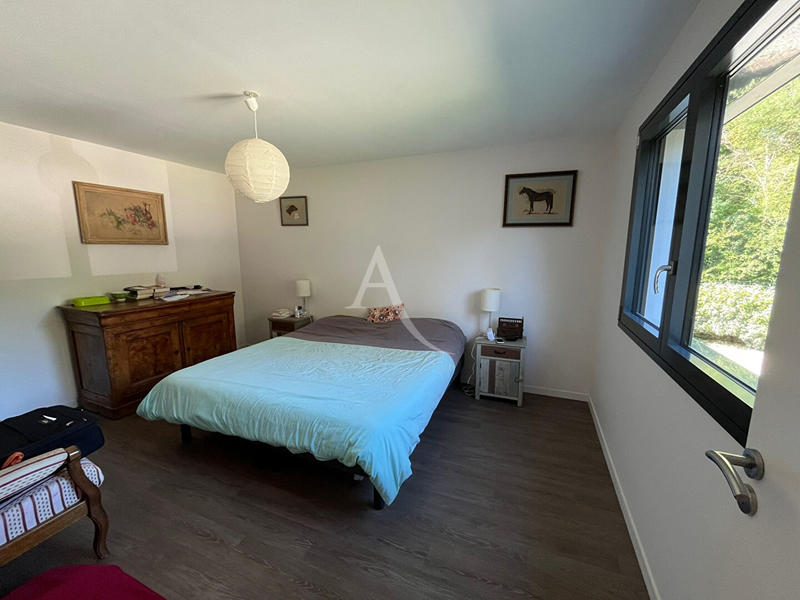 Maison - 182 m² - 6 pièces