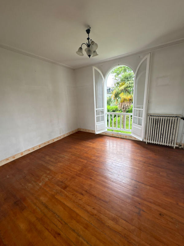 Maison - 200 m² - 7 pièces