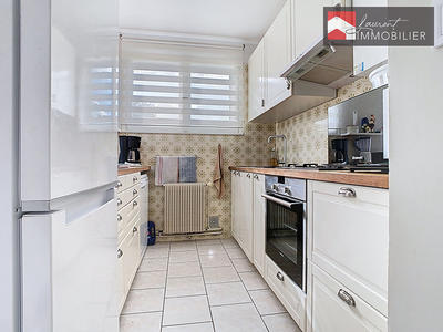 Maison - 94 m² - 5 pièces