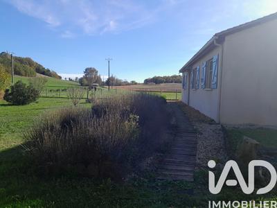 Maison - 96 m² - 4 pièces