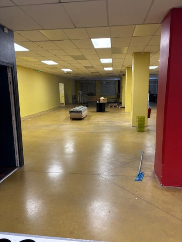 Local d'activité / Entrepôt - 1 090 m²