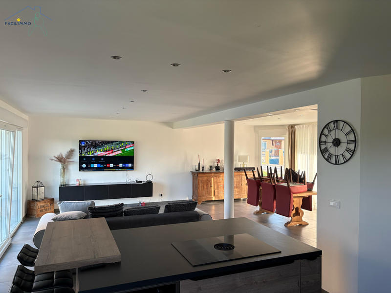 Maison - 121 m² - 5 pièces