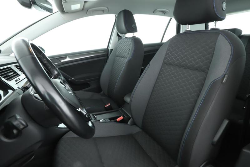 Volkswagen Golf VII 1.0 Tsi BlueMotion Tech Connect Bv6 5p 110 ch